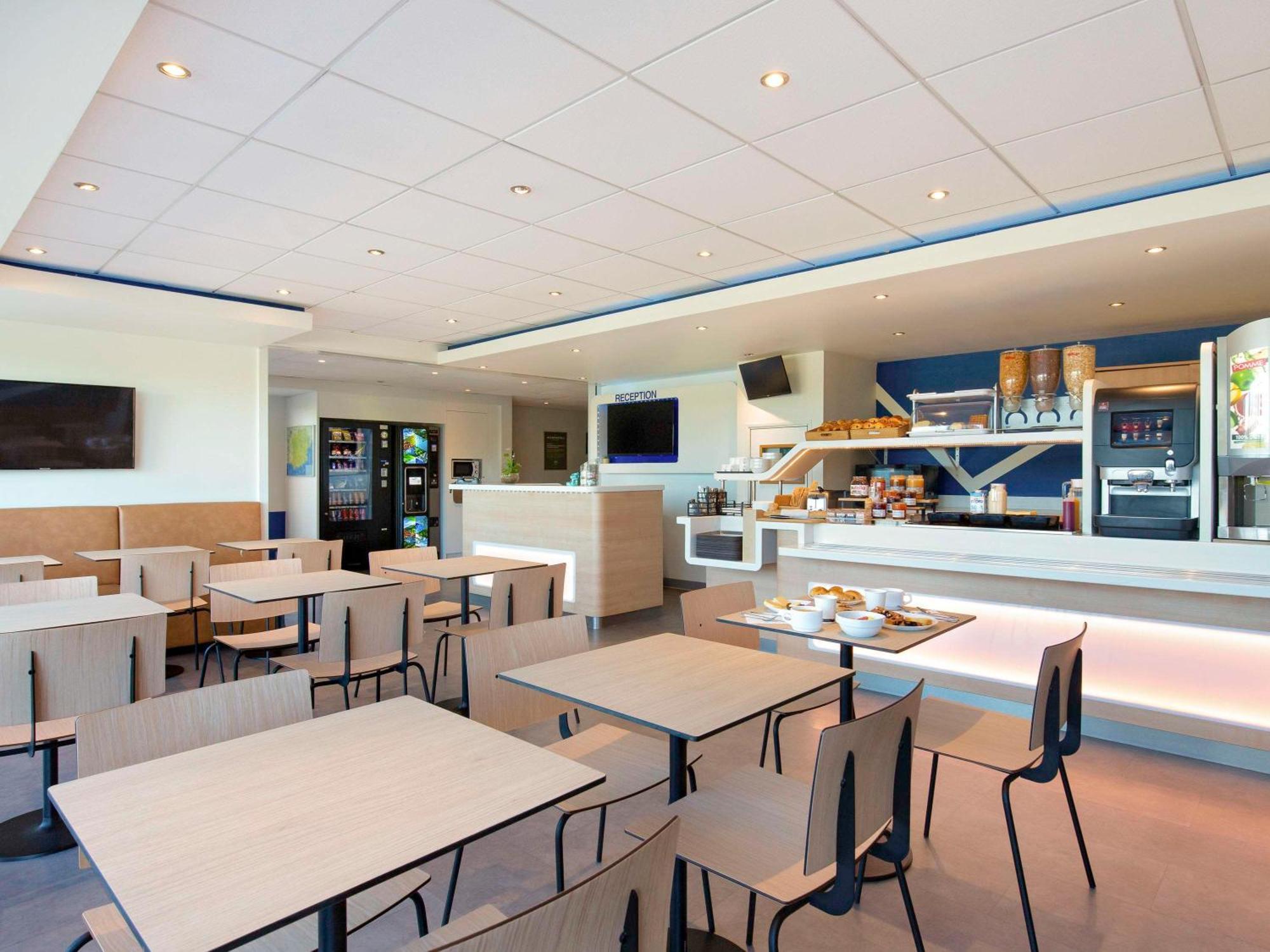 Ibis Budget Saint-Maximin Dış mekan fotoğraf
